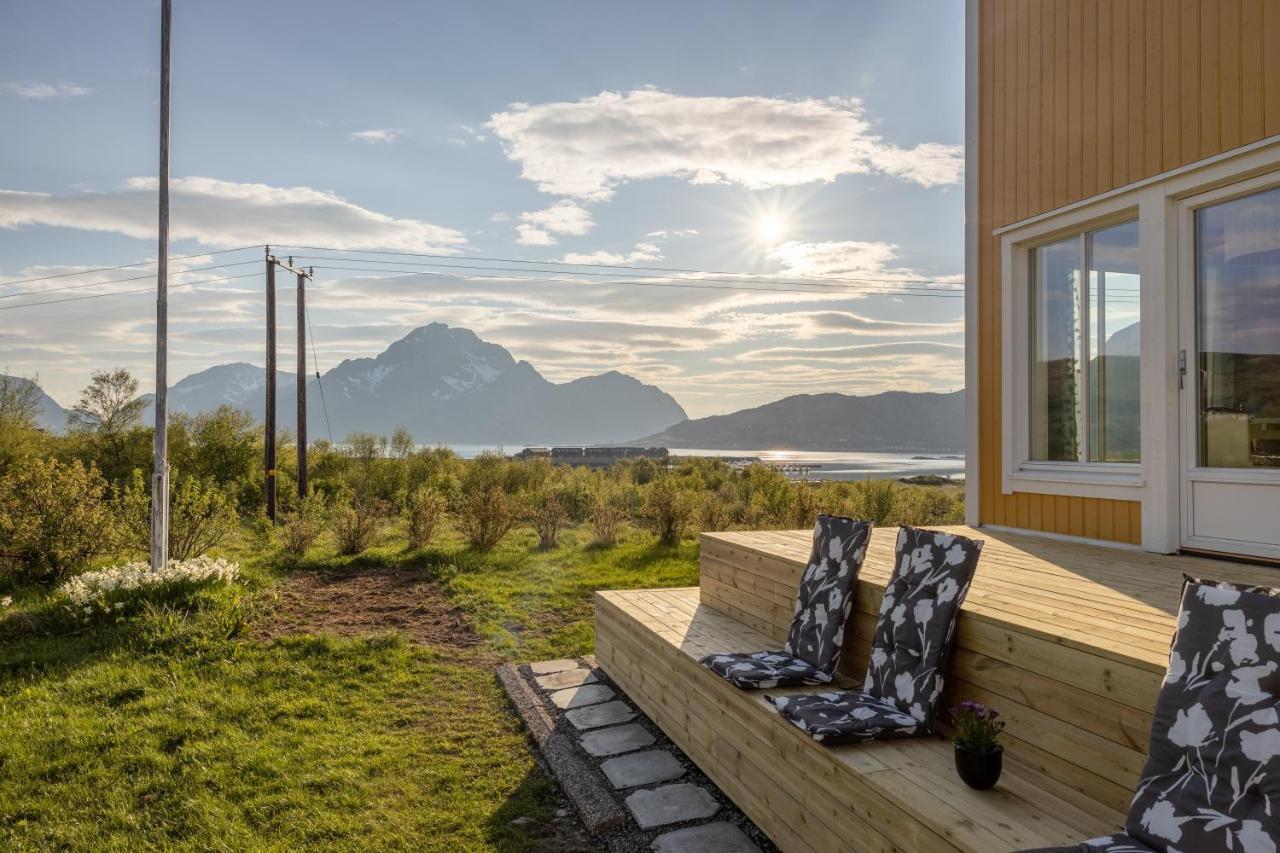 Pederstua, A Classic Fisherman'S Farm House In The Middle Of Lofoten Storeidet Exterior foto