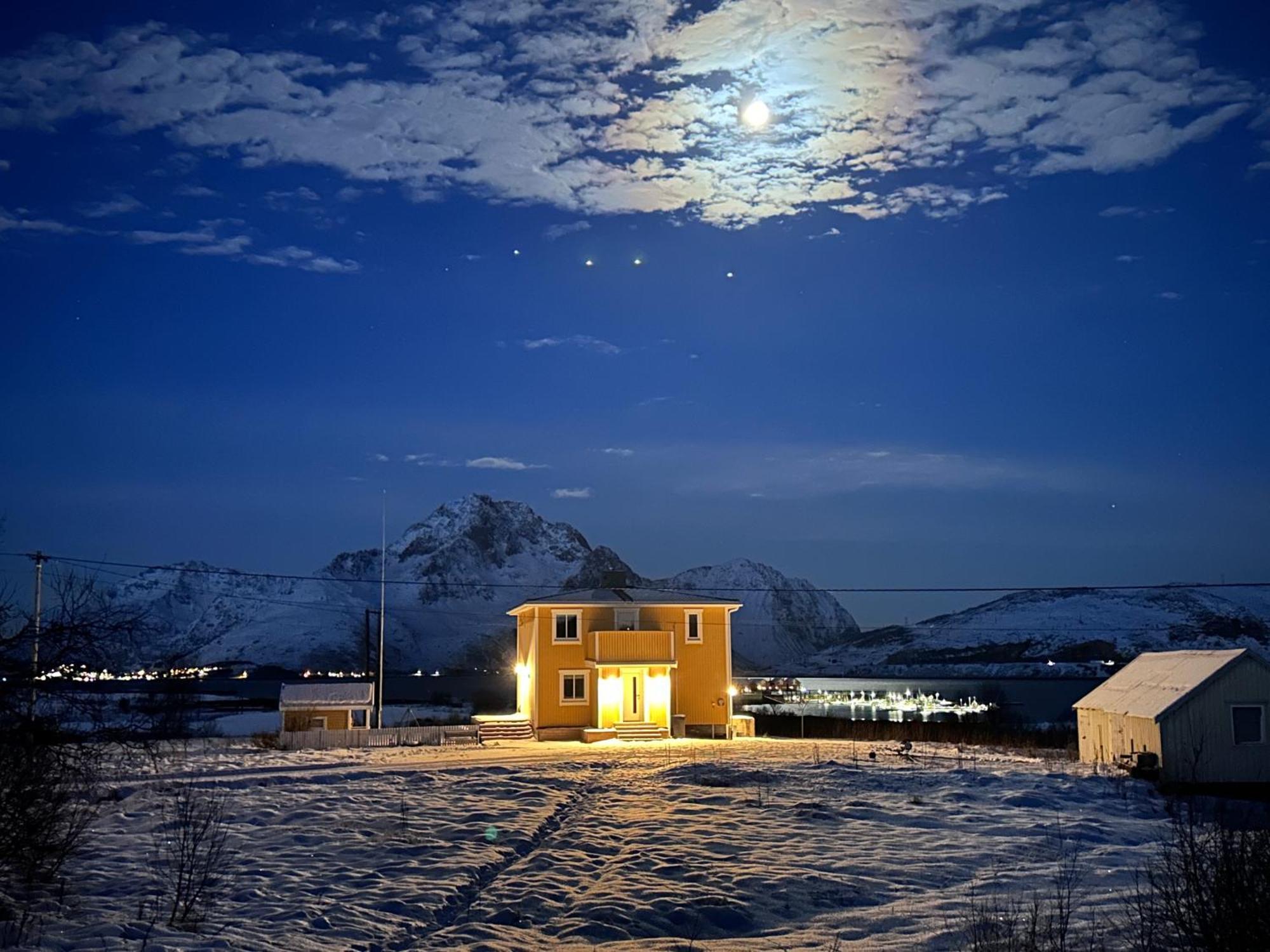 Pederstua, A Classic Fisherman'S Farm House In The Middle Of Lofoten Storeidet Exterior foto